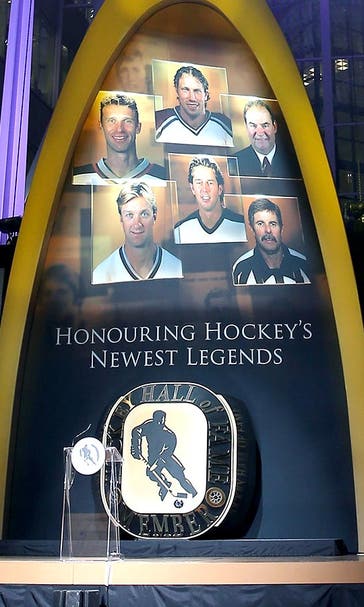 Hockey Hall of Fame enshrines six, led by Modano, Hasek, Burns